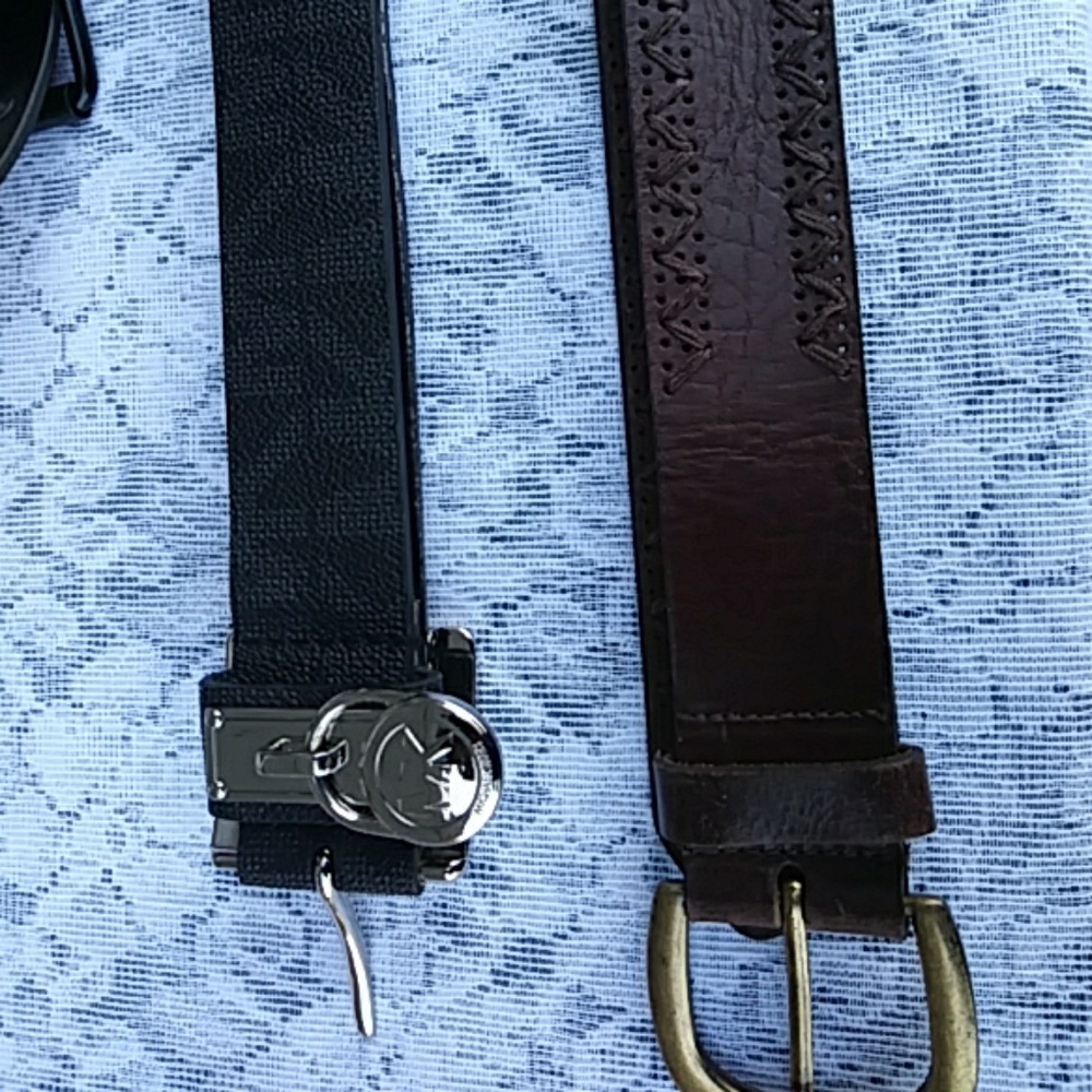 Four belts - Picture 5 of 6